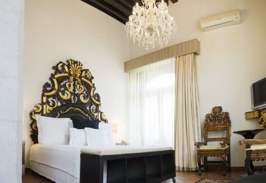 Hotel Herencia by Hosting House Hotel Overview