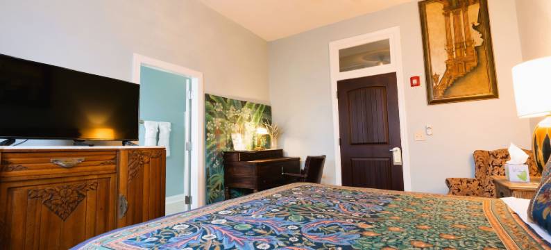 Oaak Tree Hotel图片