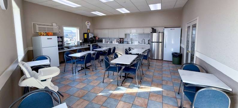 梅迪辛哈特温德姆速8酒店(Super 8 by Wyndham Medicine Hat AB)图片