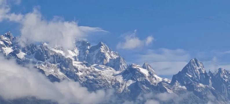 花漾小筑·Run Into|醉美日照金山·纳西雪山观景美院(白沙古镇店)图片