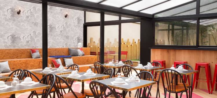 巴黎伊西莱穆利诺伊兹酒店(Hotel Izzy)图片