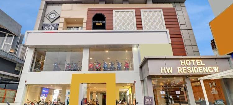 Townhouse Oak Silver City Chowk Formerly HW Residency图片