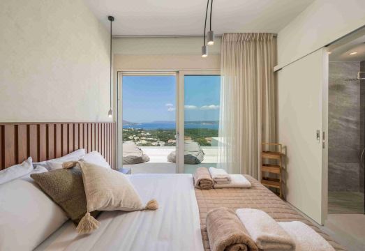 An Elegant Villa in Kokkino Horio Hotel Overview