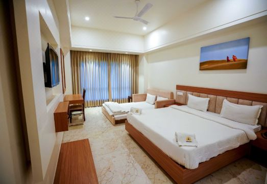 VS Imperial Hotel Overview