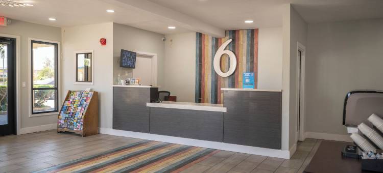 加利福尼亚索莱达 6号汽车旅馆(Motel 6 Soledad, CA)图片