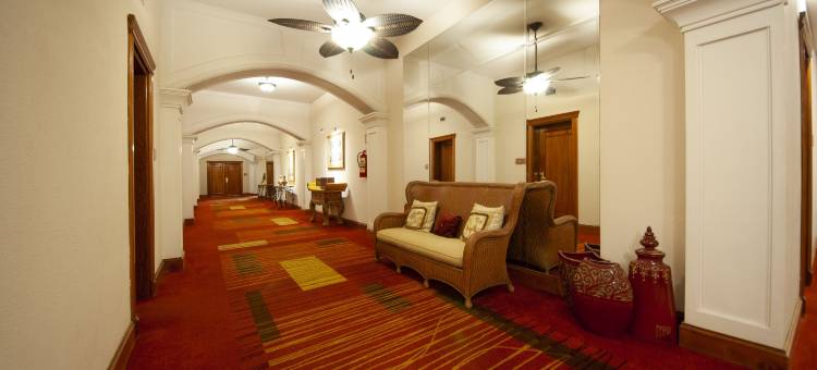 格拉纳多斯公园酒店(Granados Park Hotel)图片
