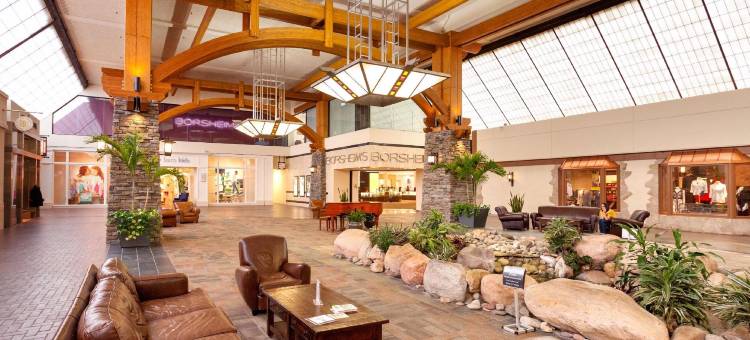 希尔顿欢朋酒店-奥马哈西道奇路-老磨坊(Hampton Inn Omaha/West Dodge Road (Old Mill))图片