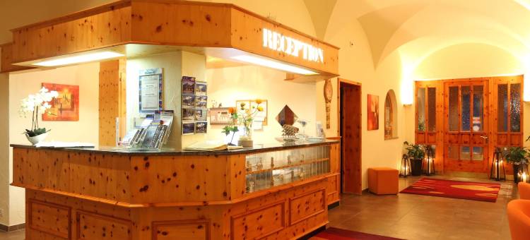 坎德施泰格博尼福餐厅酒店(Bernerhof Swiss Quality Hotel)图片