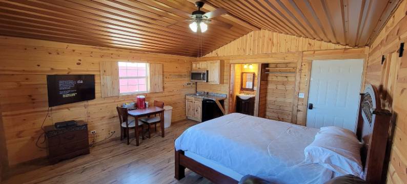 斯戴特莱恩小屋房车酒店(Stateline Cabins & RV)图片