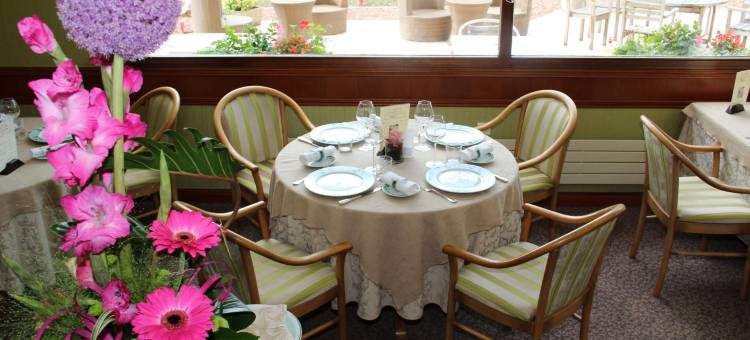 霍克斯别墅酒店(Logis Hôtel & Restaurant la Villa des Houx)图片