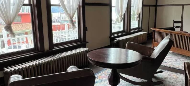 棕色霍金斯历史公寓酒店(Brown & Hawkins Historical Apartments)图片