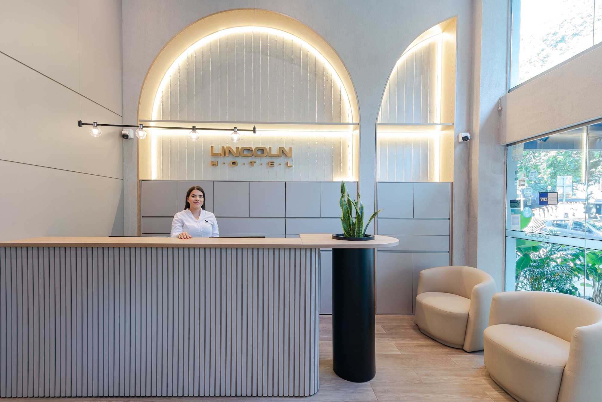 Hotel LincolnOver view