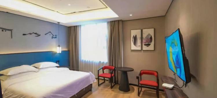 陌上轻居酒店(信阳火车站天润广场店)图片