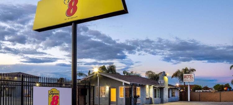 加州贝克斯菲尔德温德姆速8酒店(Super 8 by Wyndham Bakersfield CA)图片