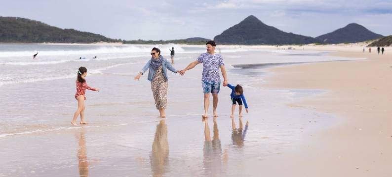 倒影鹰巢城- 假日公园(Reflections Hawks Nest - Holiday Park)图片