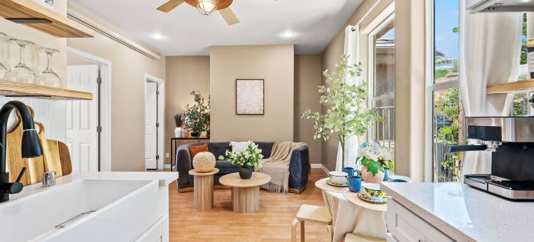 宁静自然度假屋，私人花园，舒适魅力(Tranquil Nature Retreat Private Patio & Cozy Charm)图片