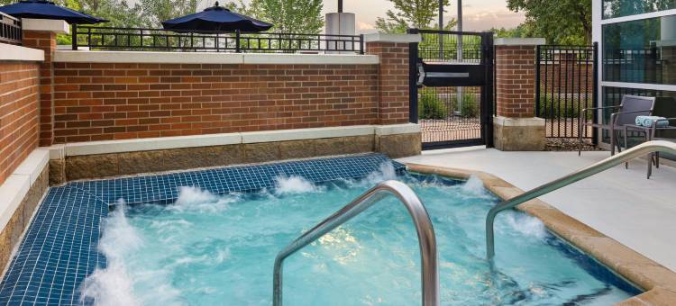 明尼阿波利斯枫树格罗夫/阿伯莱克斯万怡酒店(Courtyard Minneapolis Maple Grove/Arbor Lakes)图片