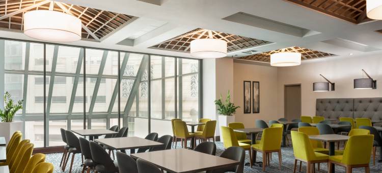 印第安纳波利斯市中心希尔顿安泊酒店(Embassy Suites by Hilton Indianapolis Downtown)图片