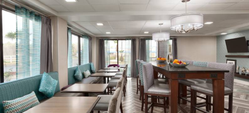 希尔顿欢朋酒店-韦克罗斯(Hampton Inn Waycross)图片