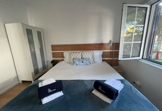 Vacas Felizes Villas - Casa do BadaloVilla com duas aconchegantes casas Hotel Overview