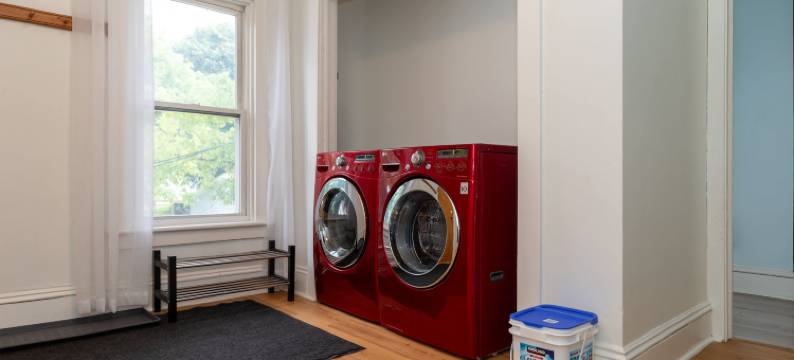 Bright and Airy Living Space with Luxurious Comfort - Charming Retreat图片