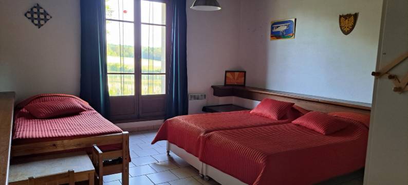 Holiday Home in Vieure near Lake and Garden图片