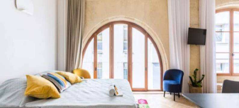 Beautiful Bright 4-Person Apartment Center图片