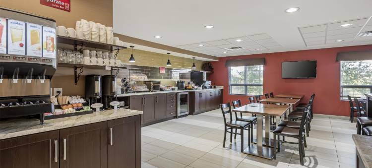 红鹿贝斯特韦斯特优质套房酒店(Best Western Plus Red Deer Inn  Suites)图片