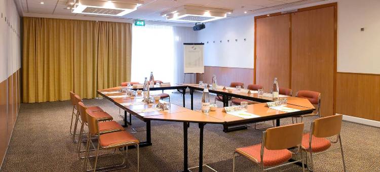 诺富特斯蒂文尼奇酒店(Novotel Stevenage Hotel)图片