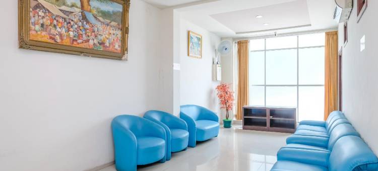 红多兹酒店@泗水邦利马苏迪曼(RedDoorz @ Panglima Sudirman)图片