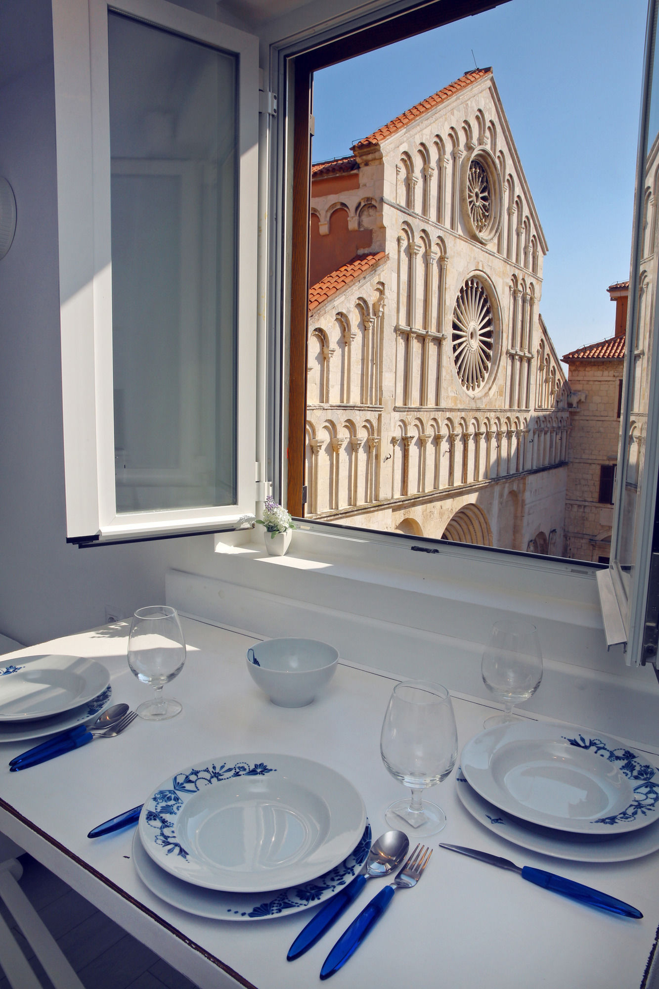 Central Apartments Integrated Hotel Over view