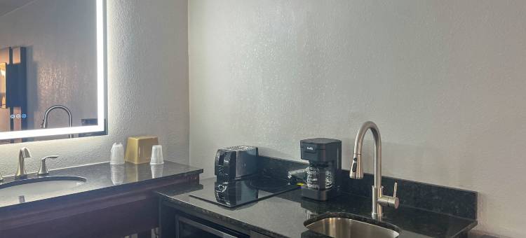 开间6 – 斯宾代尔，北卡罗来纳州 – 森林城市(Studio 6 Spindale, NC – Forest City)图片