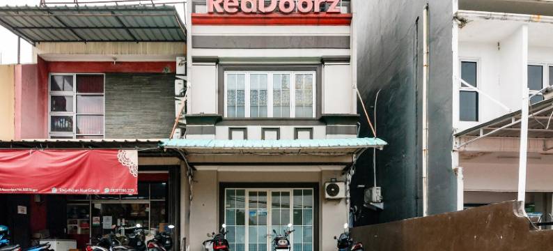 茂物潘杜拉亚红多兹酒店(RedDoorz @ Pandu Raya Bogor)图片