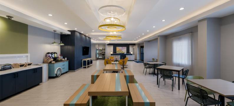 米德兰南部希尔顿星火酒店(Spark by Hilton Midland South)图片