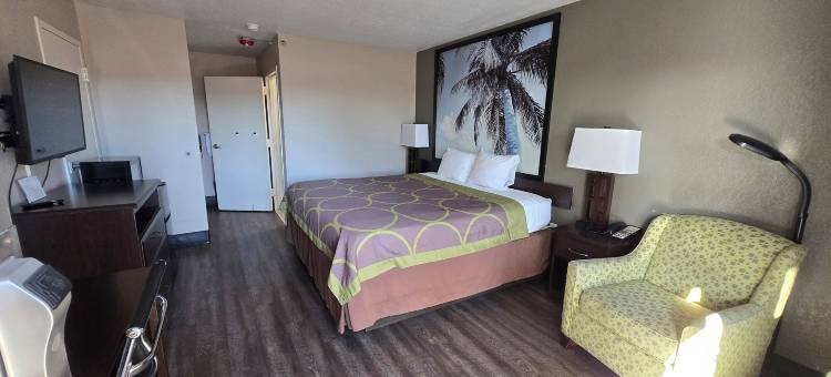 迈尔斯堡速8酒店(Super 8 by Wyndham Fort Myers)图片