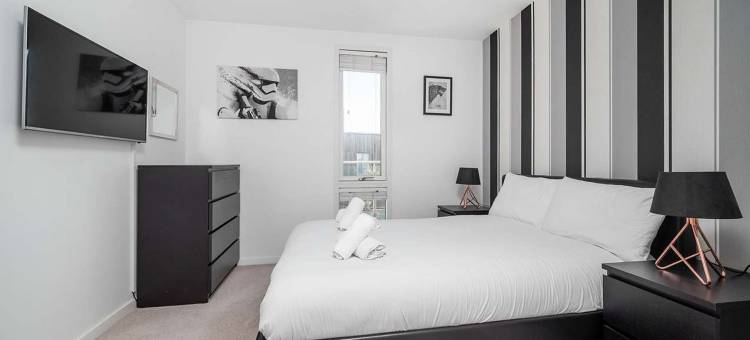 带阳台的惊艳两卧室公寓(Stunning 2BR Flat With Balcony)图片