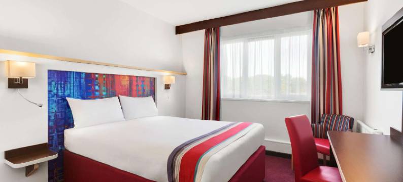 米尔顿凯恩斯温德姆华美达酒店(Ramada by Wyndham Milton Keynes)图片