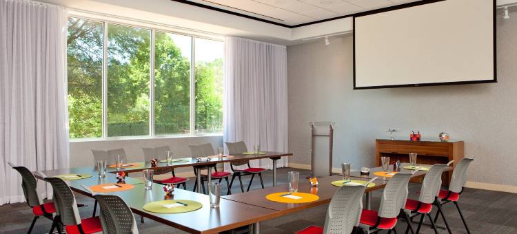 罗利雅乐轩酒店(Aloft Raleigh)图片