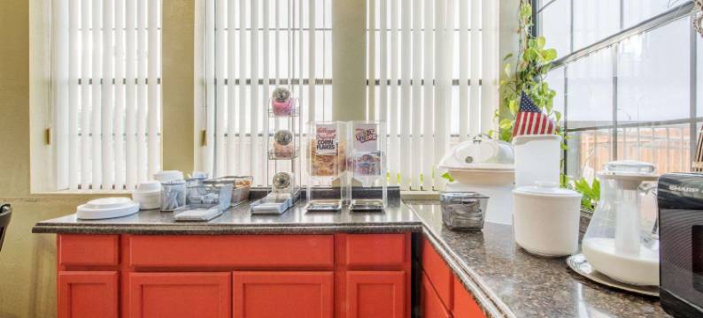 圣马科斯豪生酒店(Howard Johnson by Wyndham San Marcos)图片