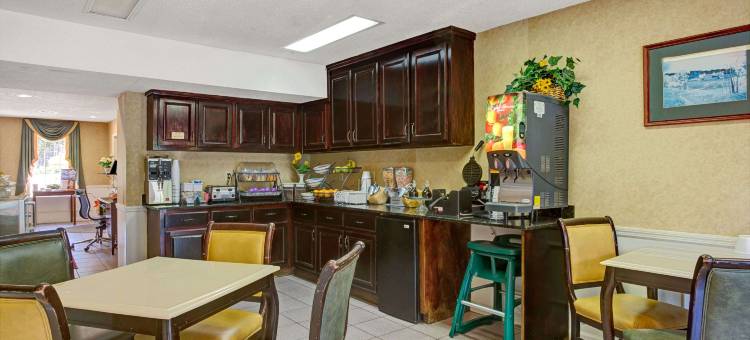 史密斯菲尔德呗盟套房酒店(Baymont by Wyndham Smithfield)图片