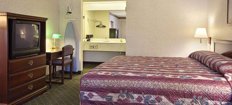 卢瑟格伦国王自治区速8酒店(Super 8 by Wyndham Ruther Glen Kings Dominion Area)图片