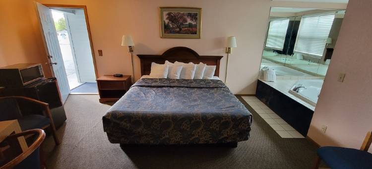 麦基诺经济汽车旅馆(Mackinaw Budget Inn)图片