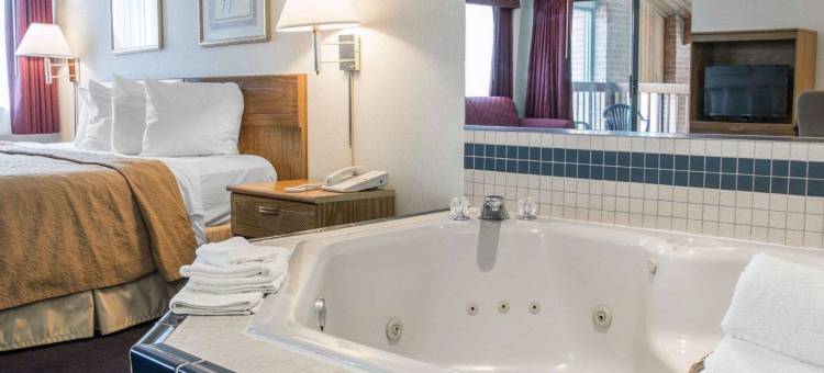 品质酒店哈德森维尔南(Quality Inn Hudsonville South)图片