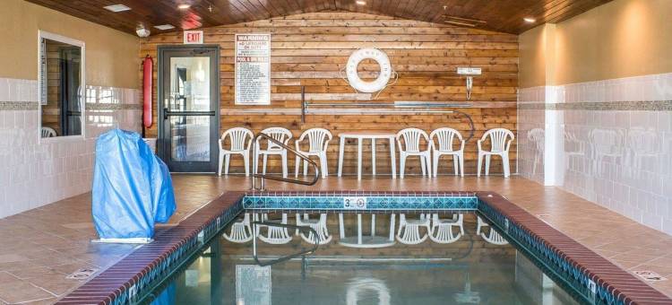 欧克博奇套房罗德威旅馆(Rodeway Inn & Suites Near Okoboji Lake)图片