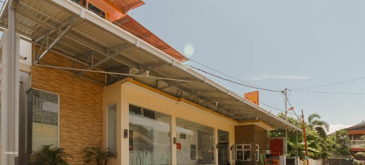 红多兹酒店-近巴东吉姆巴丹斯蒂努尔巴亚(RedDoorz Near Jembatan Siti Nurbaya Padang)图片