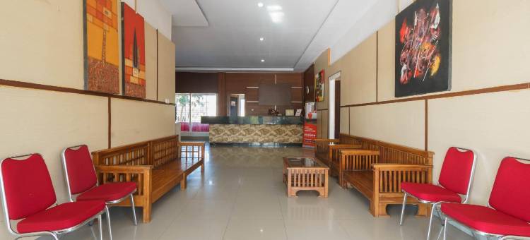 RedDoorz酒店位于Hotel Putri Gading Bengkulu(RedDoorz Syariah at Hotel Putri Gading Bengkulu)图片