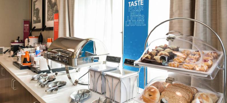 欢朋酒店洛杉矶/西科维纳(Hampton Inn Los Angeles/West Covina)图片