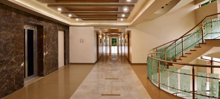 萨罗瓦尔珀尔提科酒店(Sarovar Portico Sasangir)图片