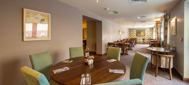 伯恩矛斯韦斯特博恩酒店(Premier Inn Bournemouth Westbourne Hotel)图片