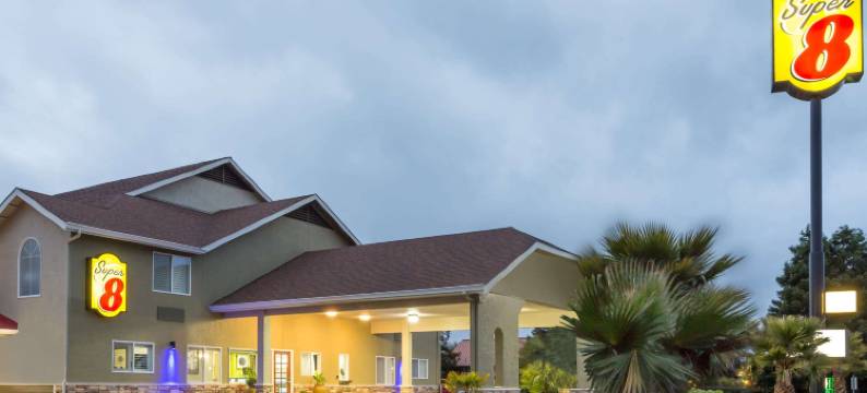 福图纳速8酒店(Super 8 by Wyndham Fortuna)图片